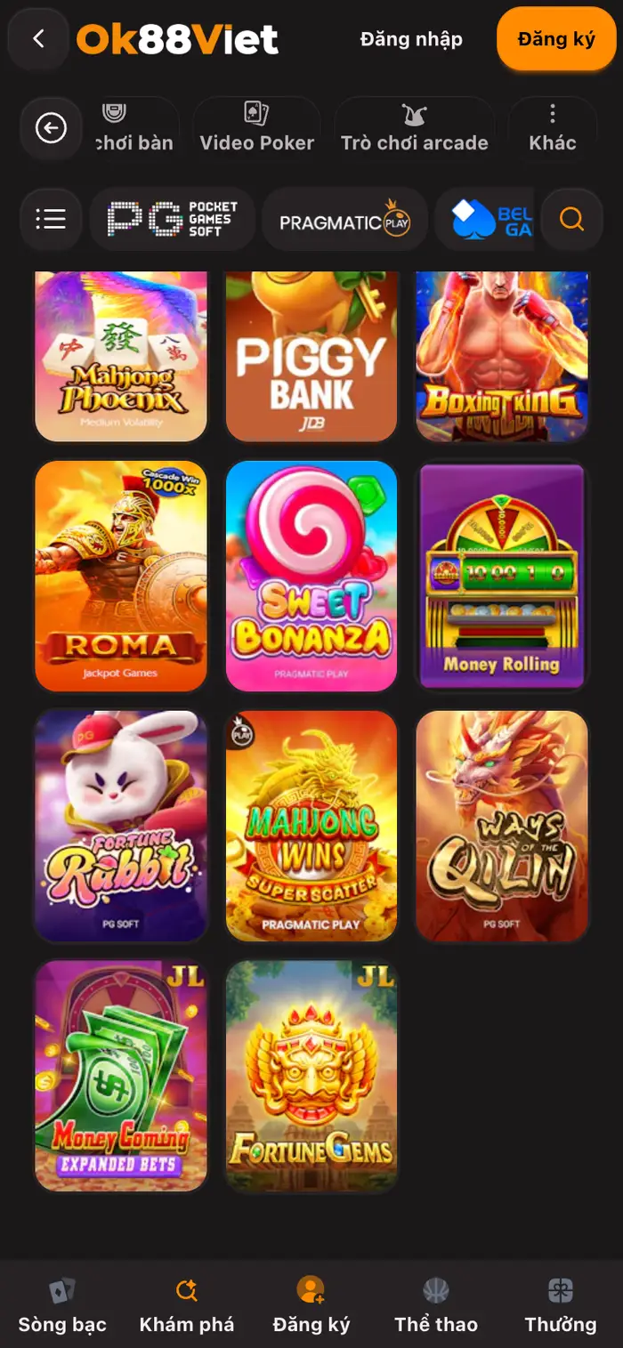 Lưới game nổ hũ OK88, vài ô có nhãn Medium Volatility hoặc Jackpot Games in dưới tên game